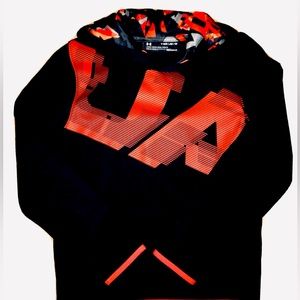 Under Armour Cold Gear Loose Hoodie Black W/Red Accents Boys Size YMD